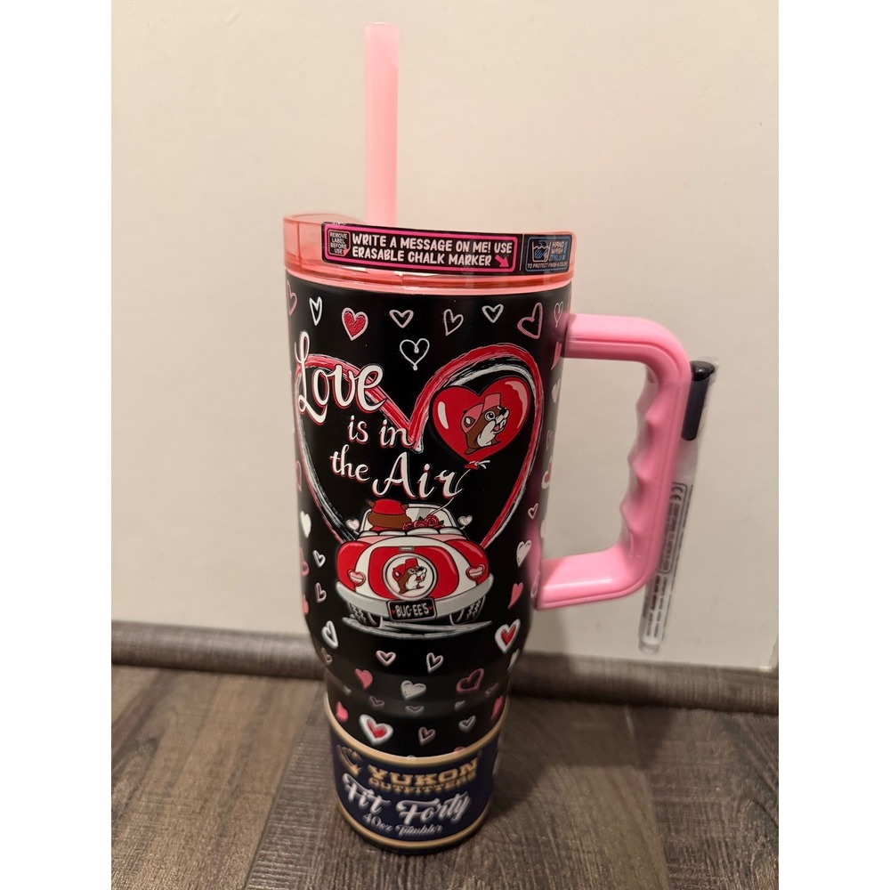 Buc-ees‎ Yukon Outfitters 40oz Tumbler Valentines Day Love is in the Air